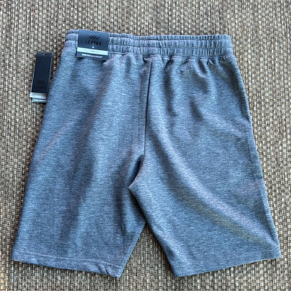 Legend Comfort Fit Shorts - Picture 6 of 6